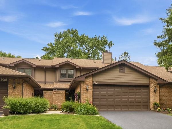 912 Indian Boundary Drive , Westmont, IL 60559