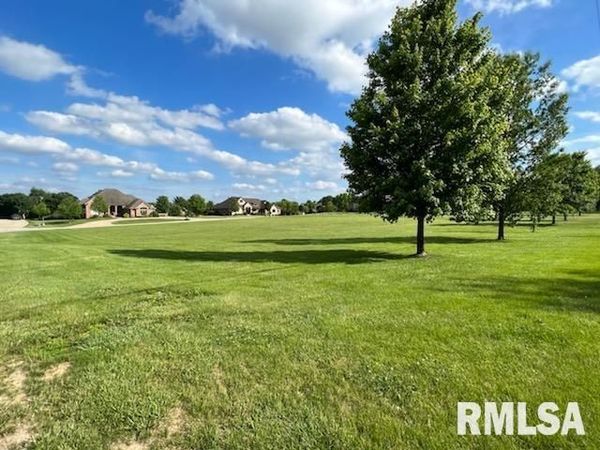 804 Prairie Lake Drive, Sherman, IL 62684