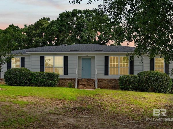 7020 S Woodlea Drive, Mobile, AL 36695