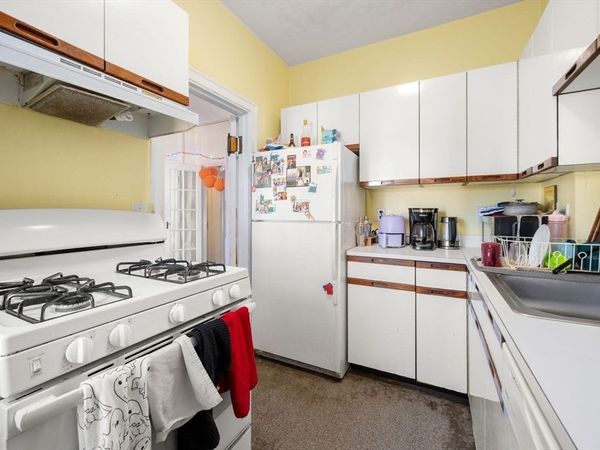 1263 Commonwealth Ave, Unit 4, Boston, MA 02134