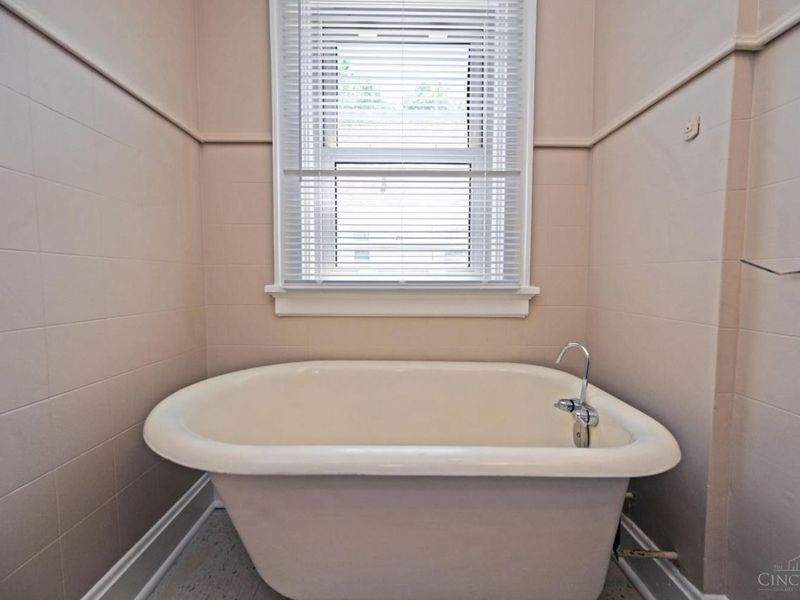 3955 Ardmore Avenue, Cincinnati, OH 45229 Photo 30