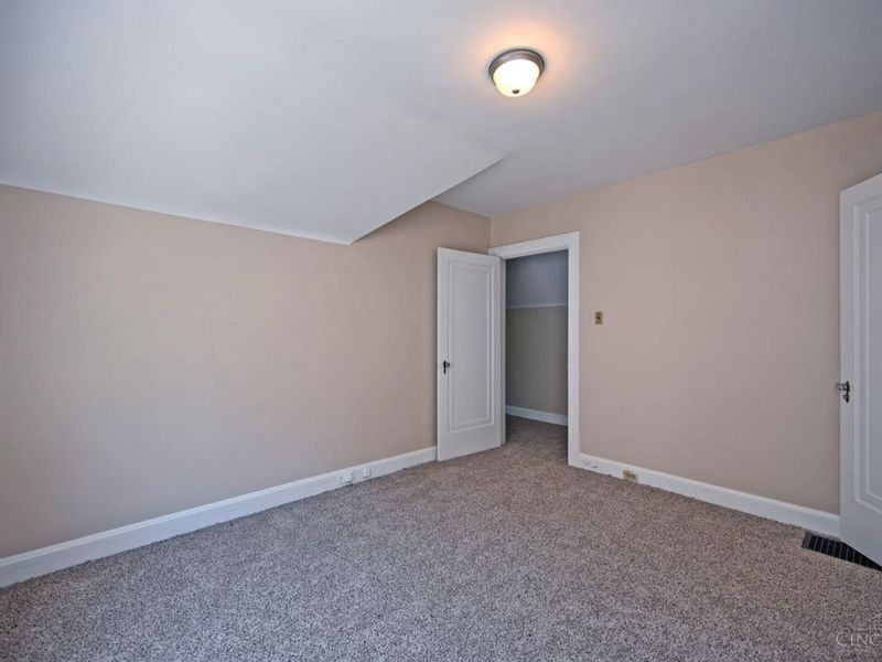 3955 Ardmore Avenue, Cincinnati, OH 45229 Photo 32