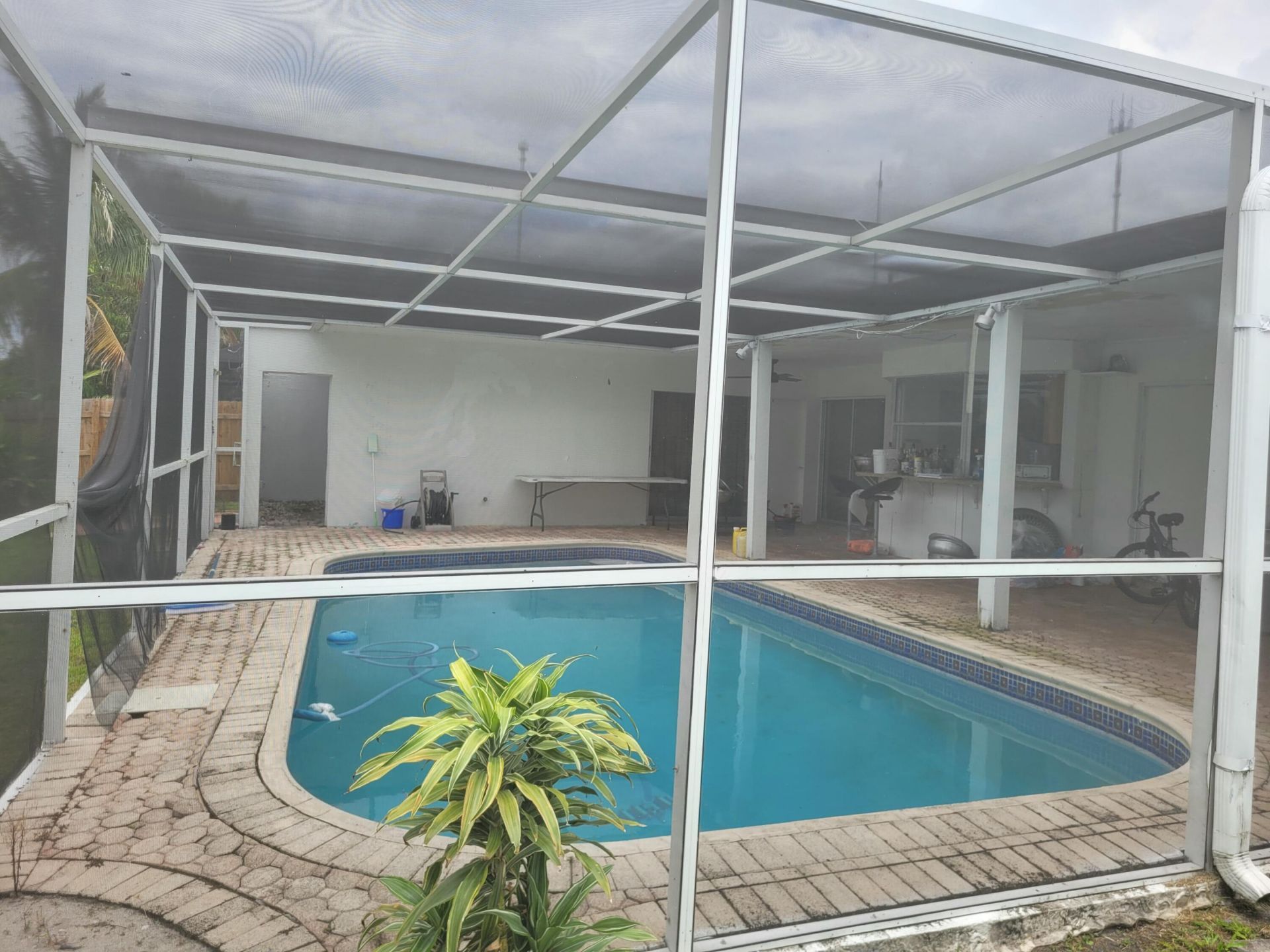 6641 Emerald Lake Drive, Miramar, FL 33023 Photo
