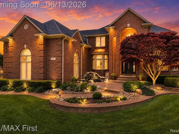13800 Berryknoll Drive , Shelby Twp, MI 48315