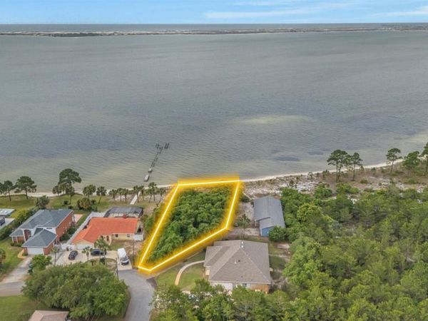 Lot 5 Navarre Sound Cir, Navarre, FL 32566