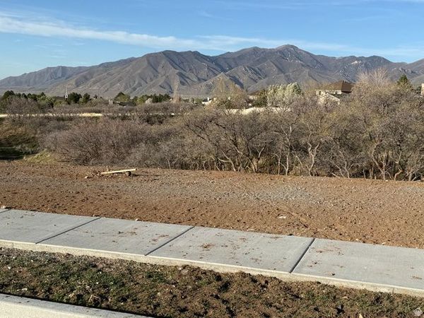 597 S OAKRIDGE DR E, Tooele, UT 84074
