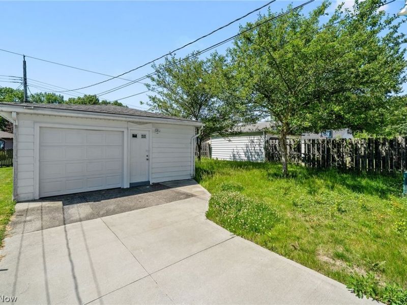 13410 Hathaway Road, Garfield Heights, OH 44125 Photo 22