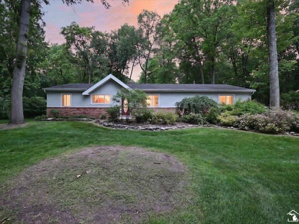 2854 Thunderbird Trail Trail, Lambertville, MI 48144