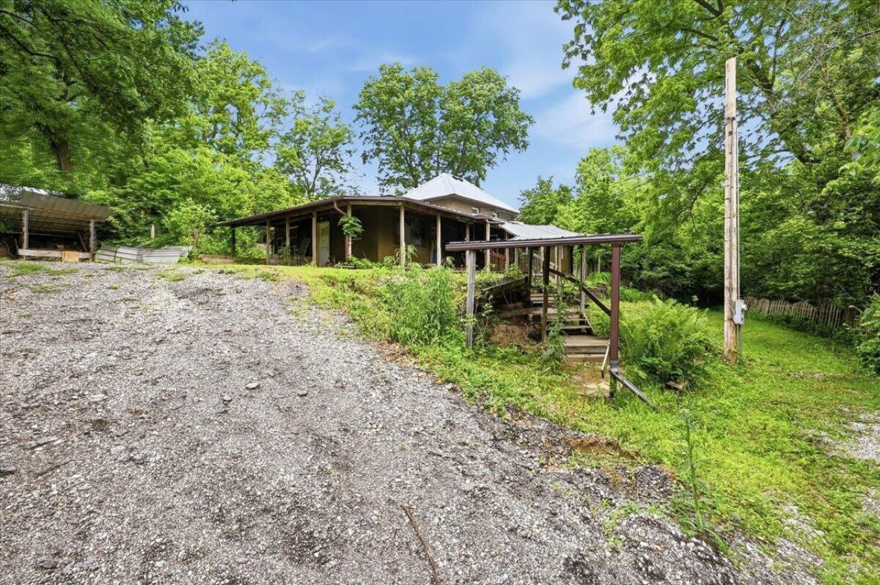 19410 Mudhollow Road, Council Bluffs, IA 51503 Main Photo