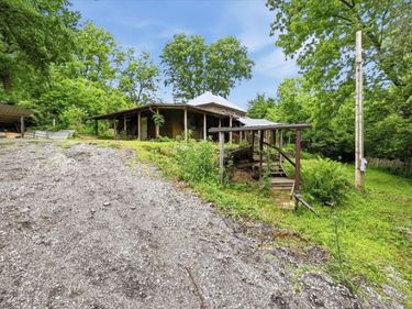 19410 MUDHOLLOW Road, COUNCIL BLUFFS, IA 51503