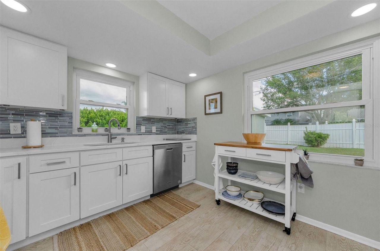 1525 Ruth Road , Dunedin, FL 34698 Photo
