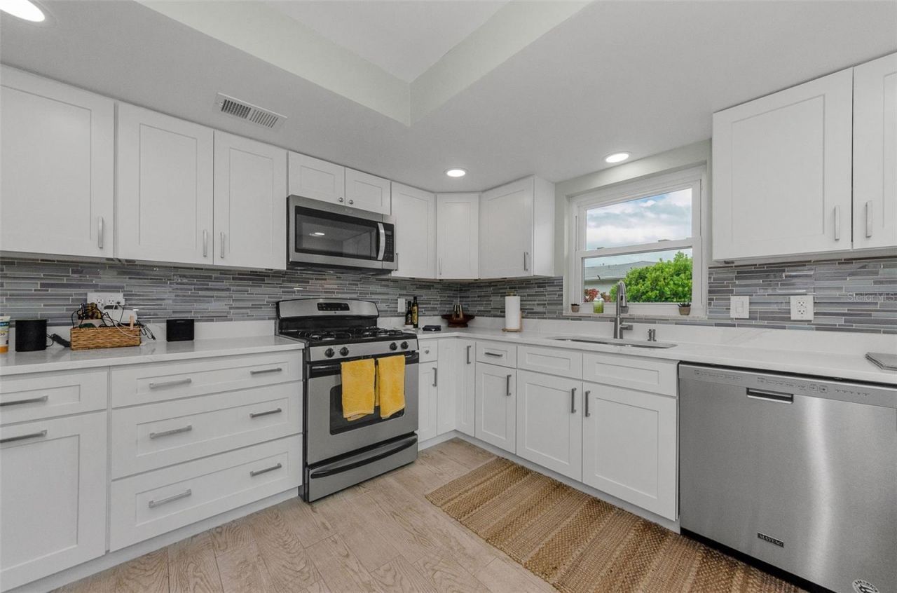 1525 Ruth Road , Dunedin, FL 34698 Photo