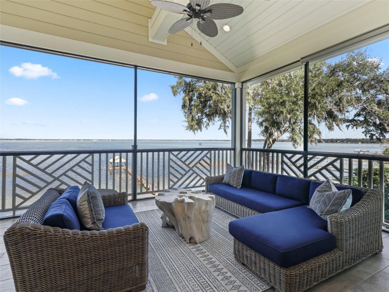 12943 SE Sunset Harbor Road, Weirsdale, FL 32195 Photo