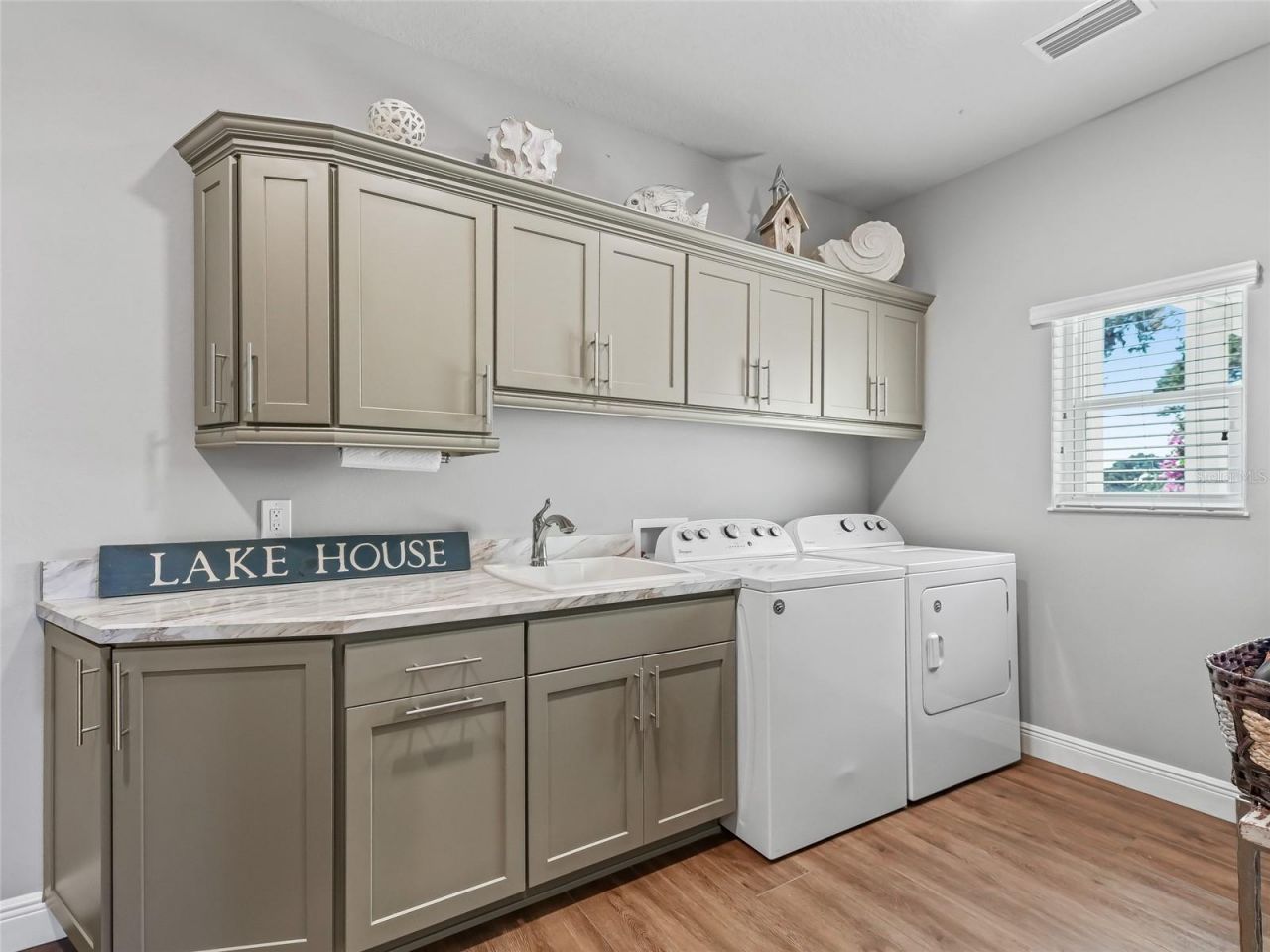 12943 SE Sunset Harbor Road, Weirsdale, FL 32195 Photo