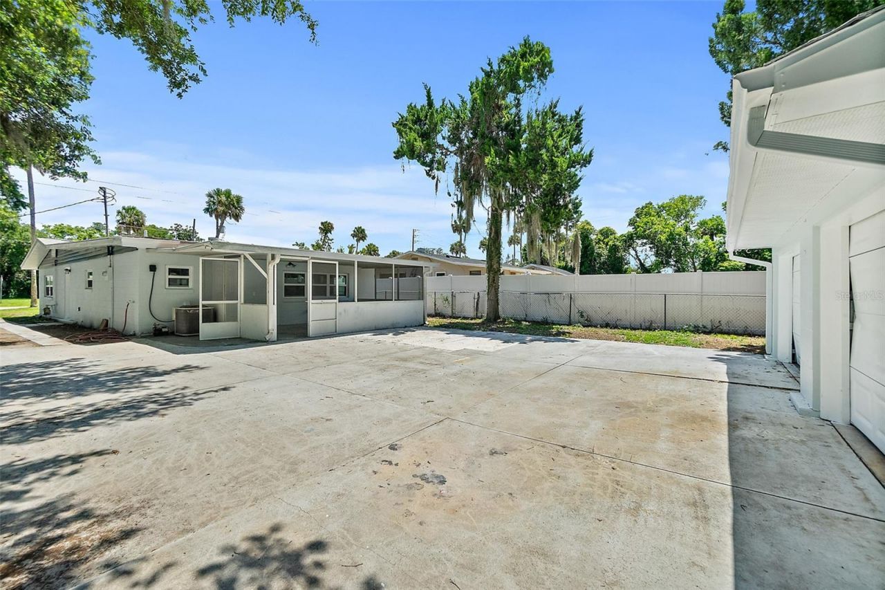 607 Wayne Avenue , New Smyrna Beach, FL 32168 Photo