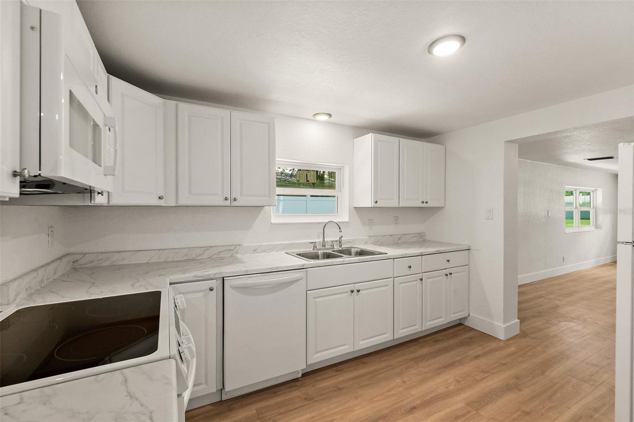 607 Wayne Avenue , New Smyrna Beach, FL 32168 Photo