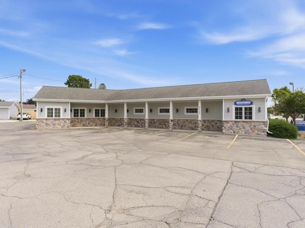 3009 Forest AVENUE, Two Rivers, WI 54241