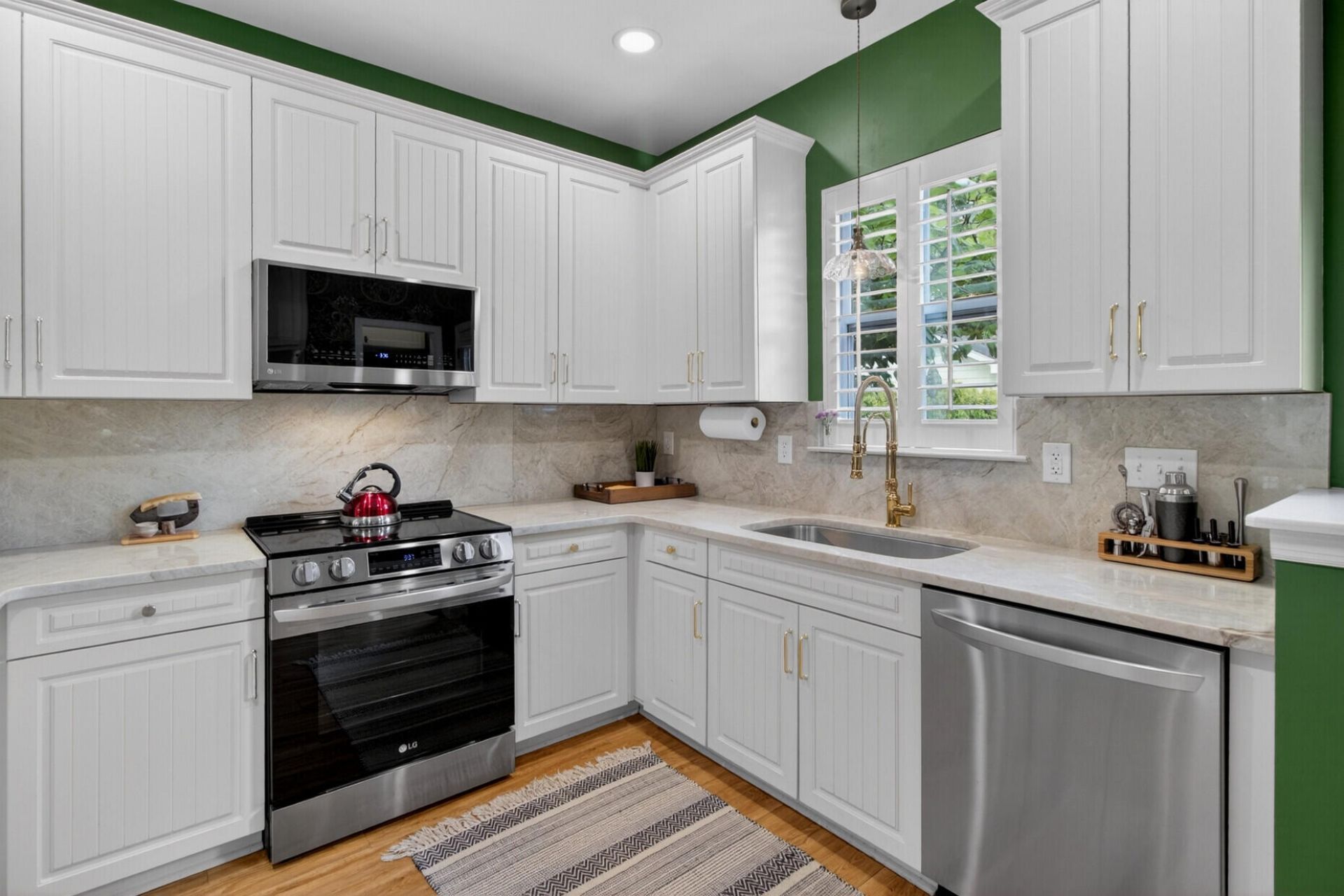 404 Forsythia Avenue Photo 13