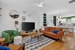 404 Forsythia Avenue photo 4