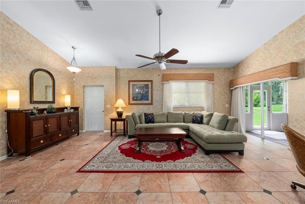 20024 Lake Vista Cir, Lehigh Acres, FL 33936 Photo