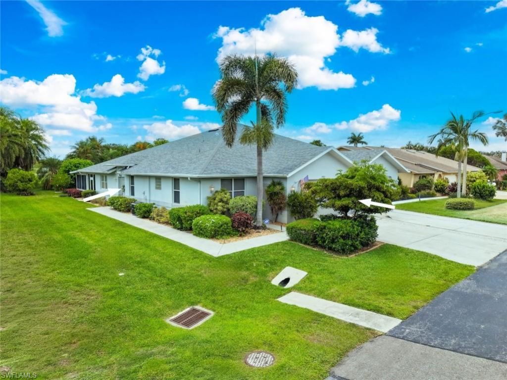 20024 Lake Vista Cir, Lehigh Acres, FL 33936 Photo