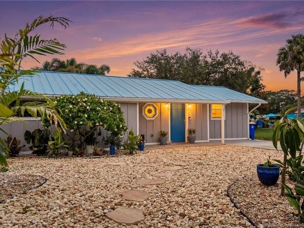 2495 NE Hickory Avenue, Jensen Beach, FL 34957