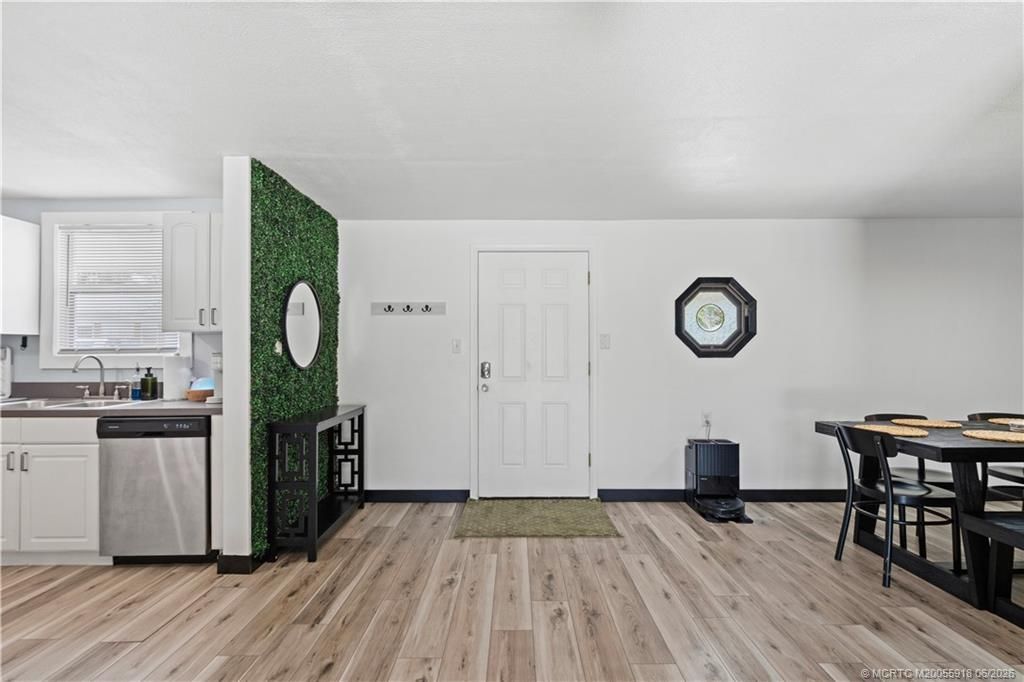 2495 NE Hickory Avenue, Jensen Beach, FL 34957 Photo
