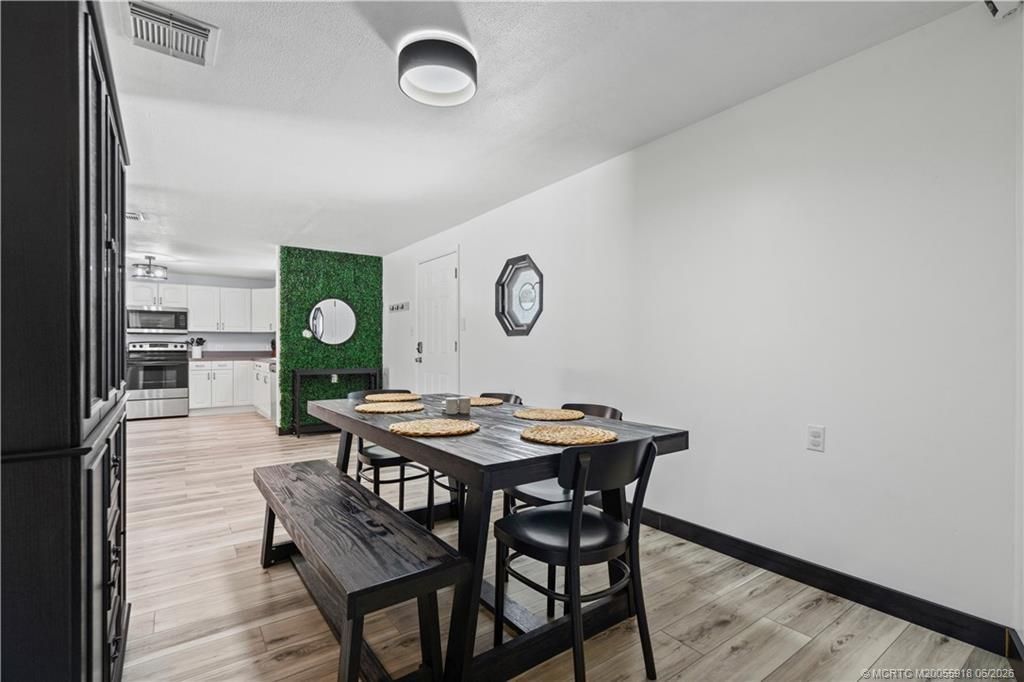 2495 NE Hickory Avenue, Jensen Beach, FL 34957 Photo