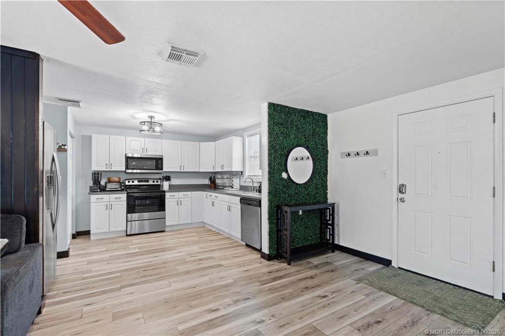 2495 NE Hickory Avenue, Jensen Beach, FL 34957 Photo