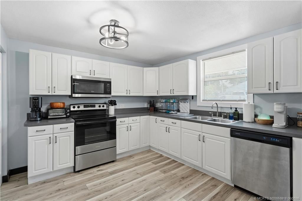 2495 NE Hickory Avenue, Jensen Beach, FL 34957 Photo