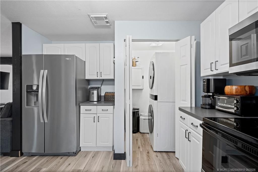 2495 NE Hickory Avenue, Jensen Beach, FL 34957 Photo