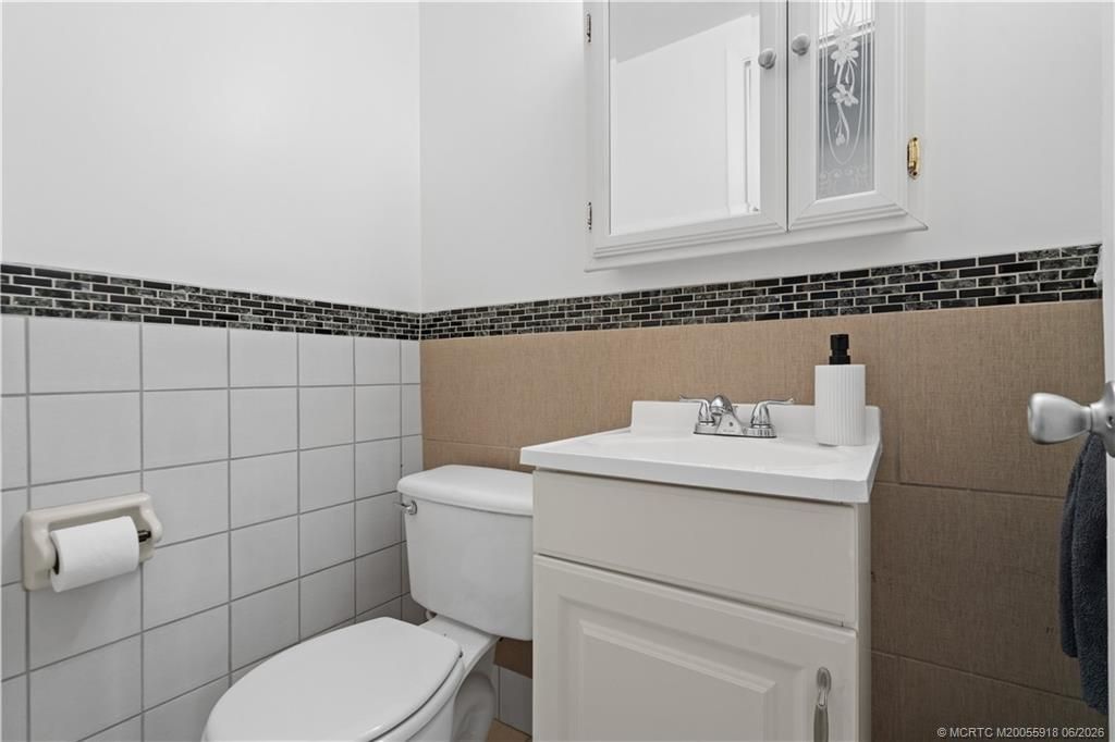 2495 NE Hickory Avenue, Jensen Beach, FL 34957 Photo