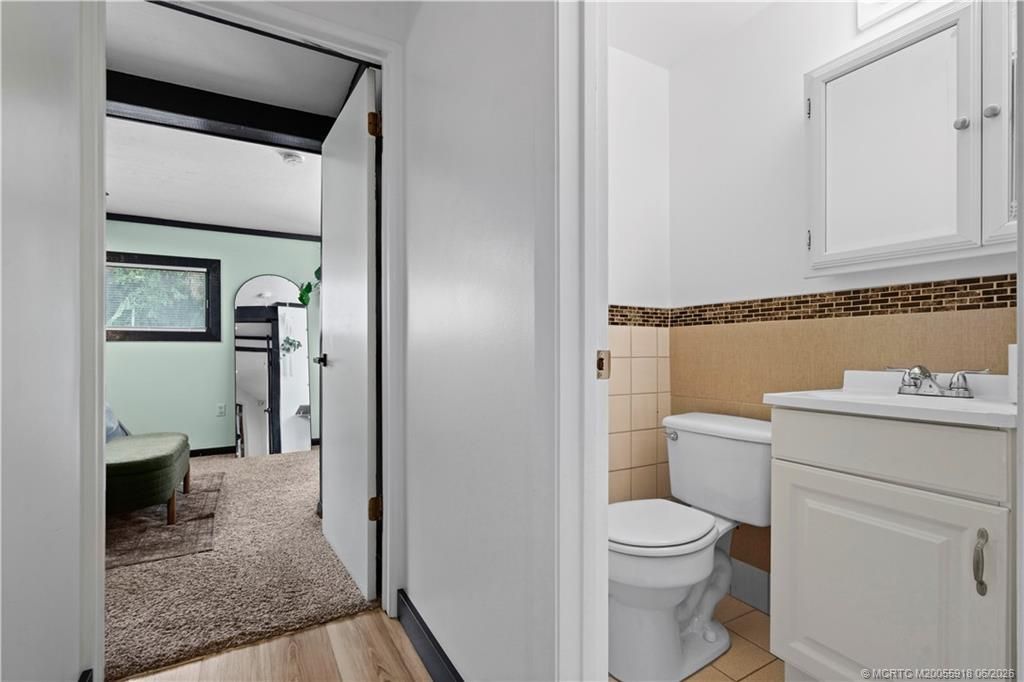 2495 NE Hickory Avenue, Jensen Beach, FL 34957 Photo