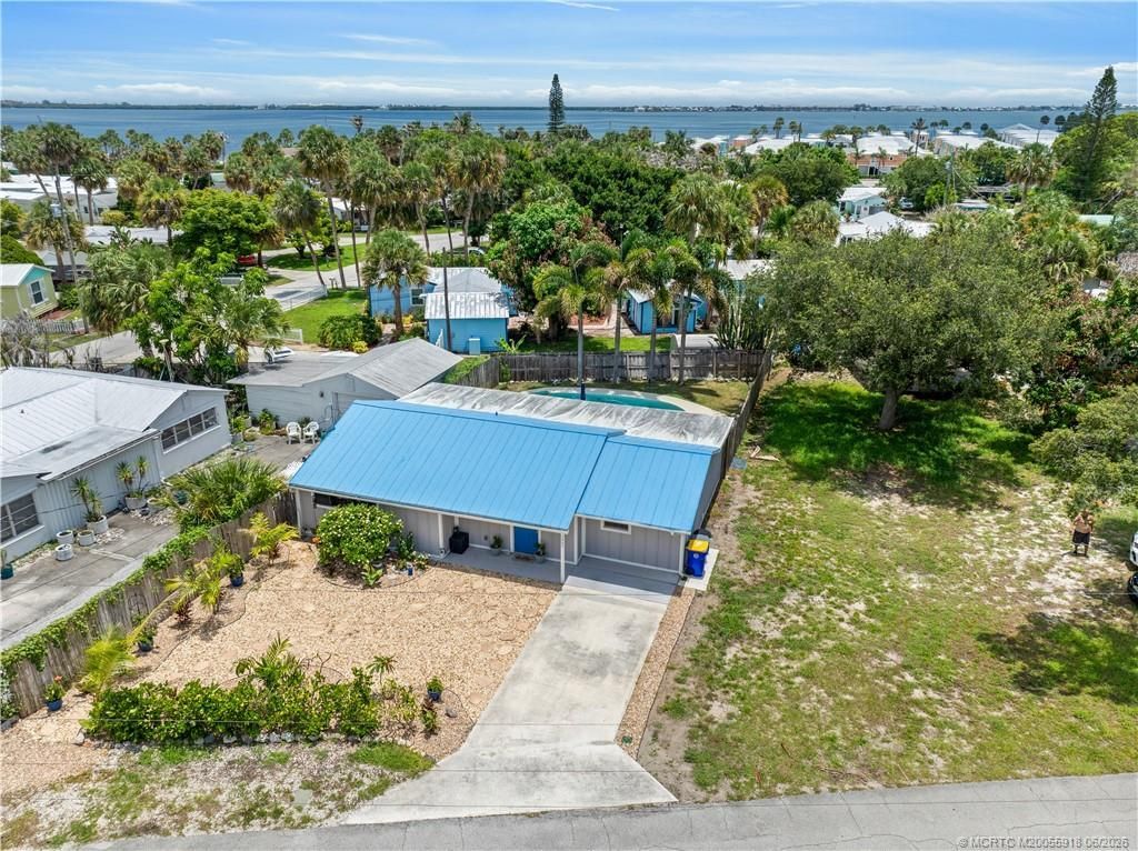 2495 NE Hickory Avenue, Jensen Beach, FL 34957 Photo