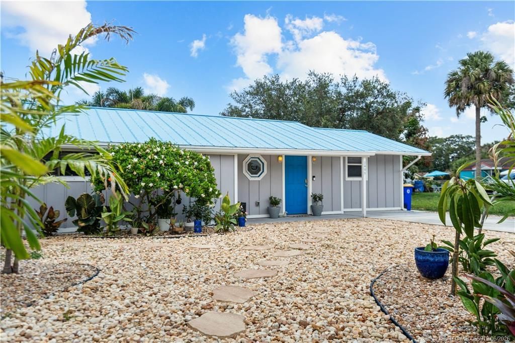 2495 NE Hickory Avenue, Jensen Beach, FL 34957 Photo