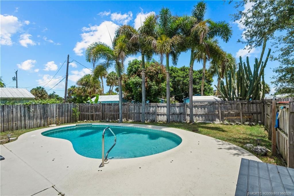 2495 NE Hickory Avenue, Jensen Beach, FL 34957 Photo