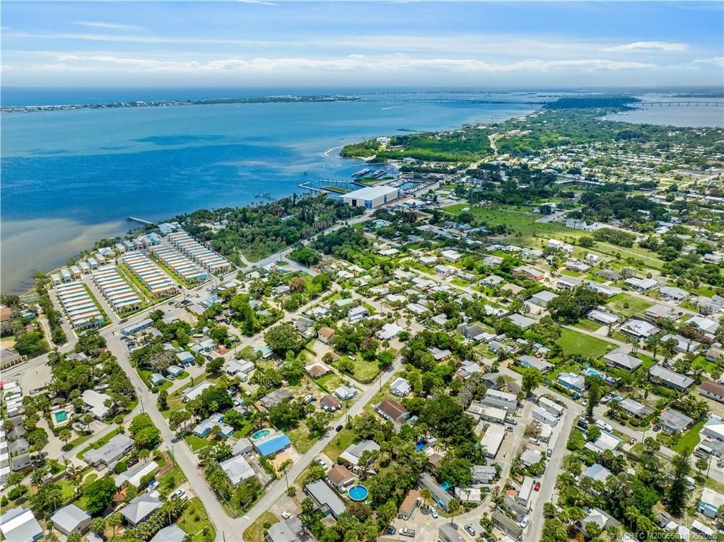 2495 NE Hickory Avenue, Jensen Beach, FL 34957 Photo