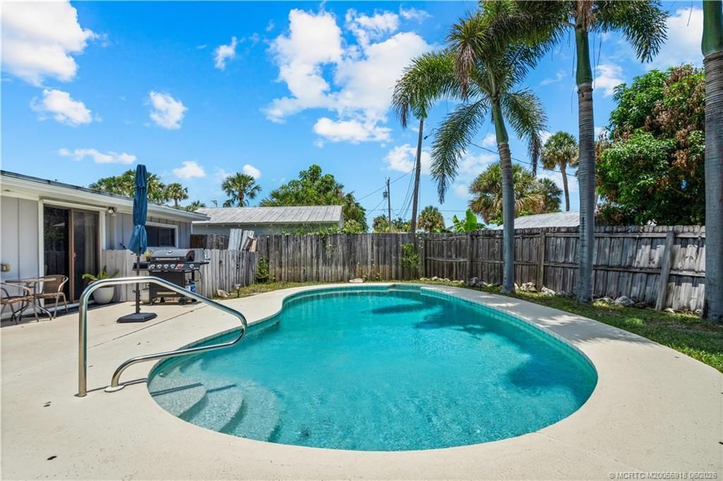 2495 NE Hickory Avenue, Jensen Beach, FL 34957 Photo