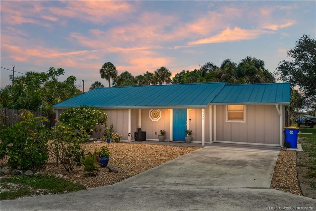 2495 NE Hickory Avenue, Jensen Beach, FL 34957 Photo