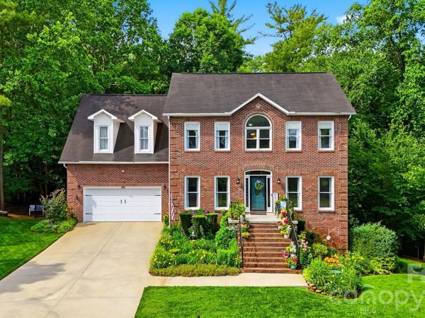 6253 Riviera Run Estates Drive, Hickory, NC 28601