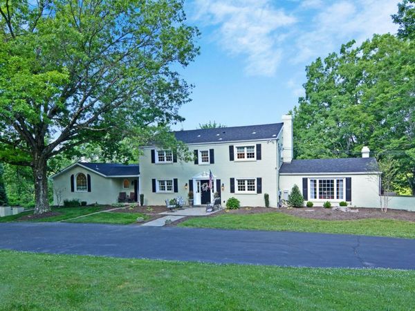 110 Chapel Knoll Drive, Pittsburgh, PA 15238