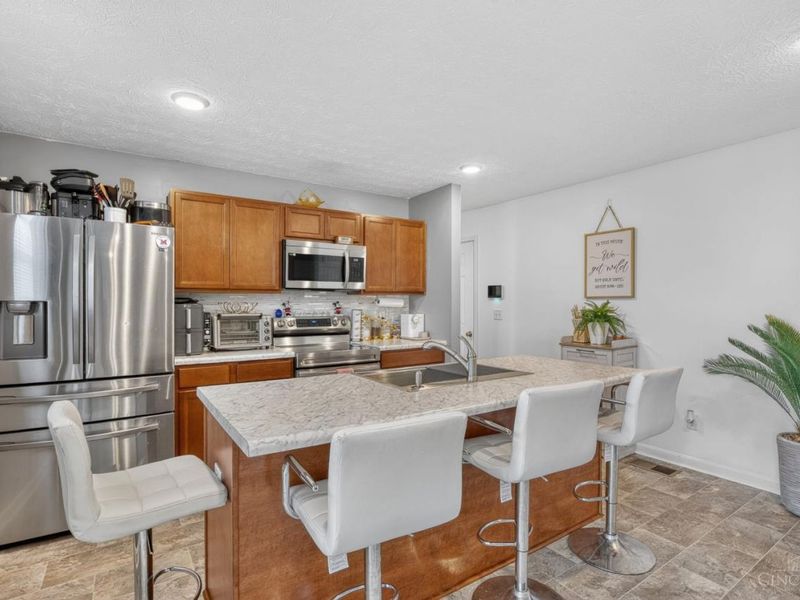 2856 Pine Leaf Court, Hamilton, OH 45013 Photo 10