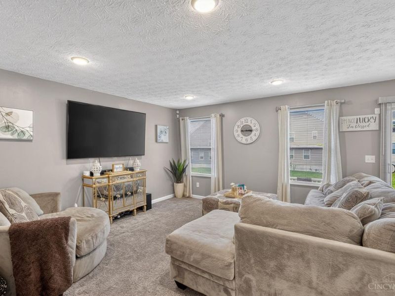 2856 Pine Leaf Court, Hamilton, OH 45013 Photo 4