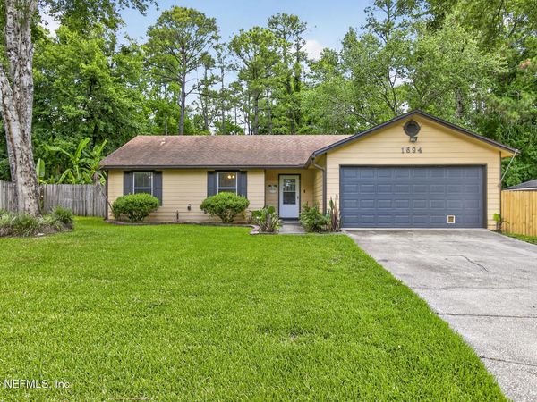 1694 SANDY HOLLOW Loop, Middleburg, FL 32068