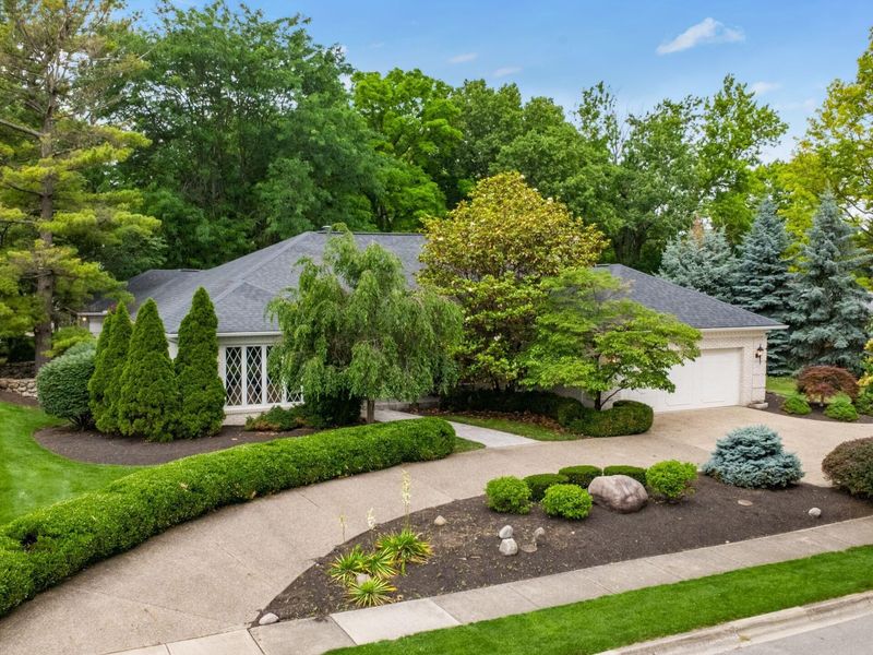 4275 Shelbourne Lane, Upper Arlington, OH 43220 Photo 1
