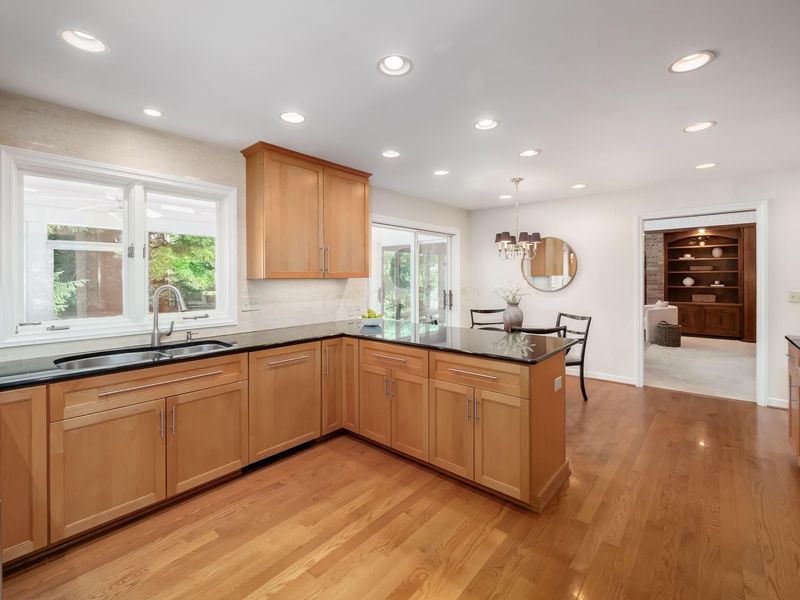 4275 Shelbourne Lane, Upper Arlington, OH 43220 Photo 14