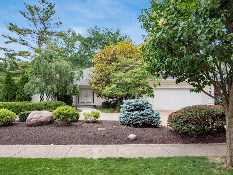 4275 Shelbourne Lane, Upper Arlington, OH 43220 Photo 4