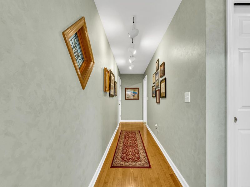 9291 Robinhood Circle , Westerville, OH 43082 Photo 28