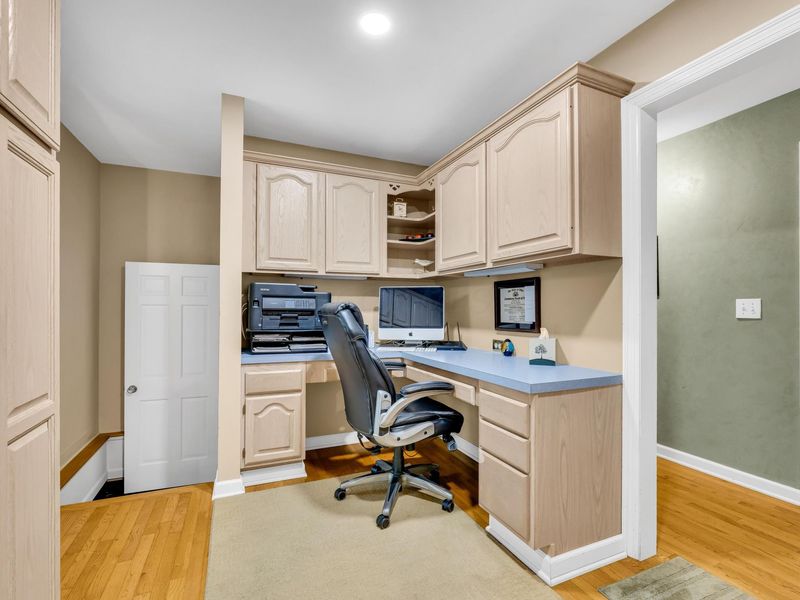 9291 Robinhood Circle , Westerville, OH 43082 Photo 29