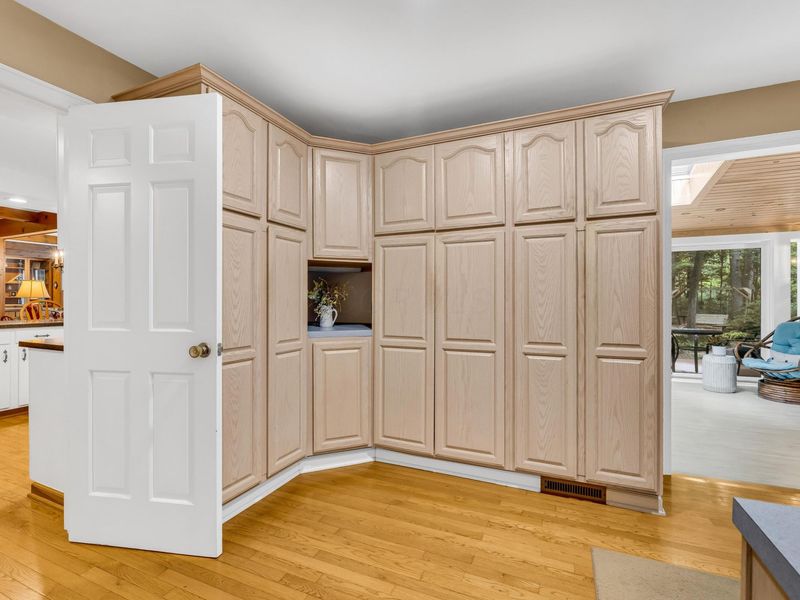 9291 Robinhood Circle , Westerville, OH 43082 Photo 30